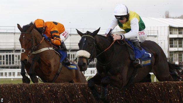 Many Clouds (right) and Thistlecrack