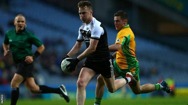 Paul Devlin is about to shoot at Croke Park