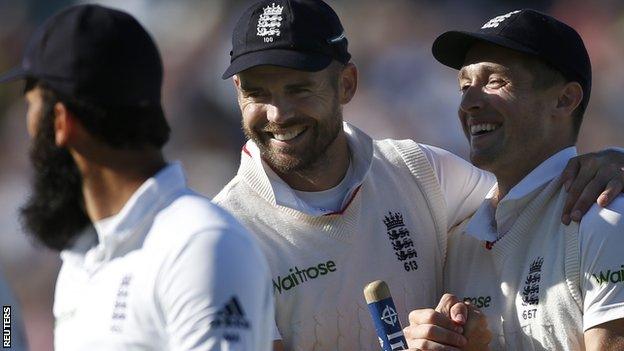 England celebrate victory over Pakistan at Edgbaston