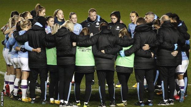 Manchester City huddle