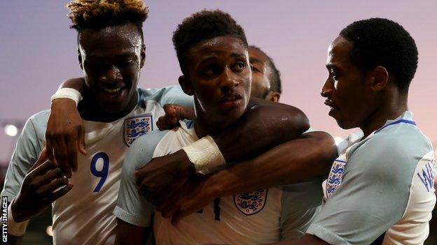 Demarai Gray (centre) opened the scoring with a powerful strike