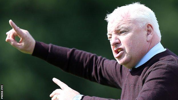 Ballinamallard manager Gavin Dykes