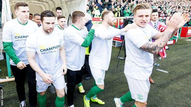 Hibs players return to the pitch to soak up the adulation of the Easter Road crowd