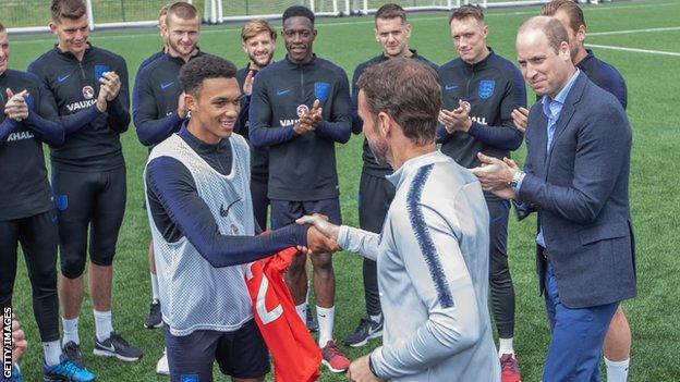 Gareth Southgate presents Trent Alexander-Arnold with an England shirt ahead of his international debut against Costa Rica