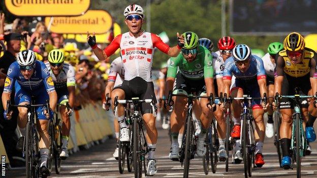 Caleb Ewan wins stage 16 of the Tour de France