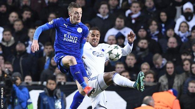 Mathias Jorgensen tussled with Jamie Vardy of Leicester City