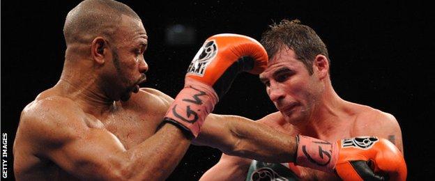 Roy Jones Jr fighting Joe Calzaghe in 2008