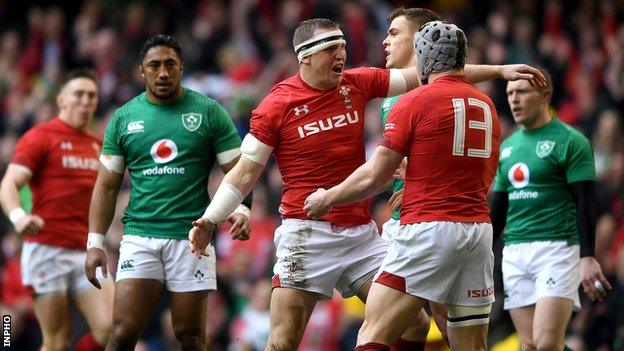 Jonathan Davies celebrates