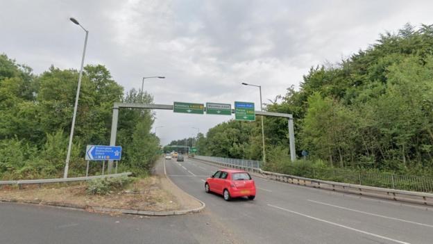 Handy Cross roundabout at M40 junction closed all weekend - BBC News