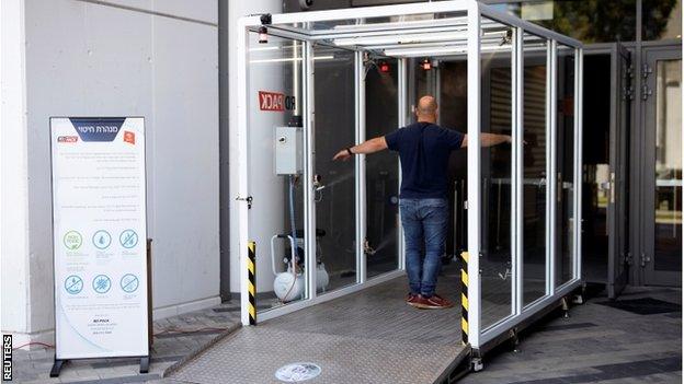 The spray tunnel at Bloomfield Stadium
