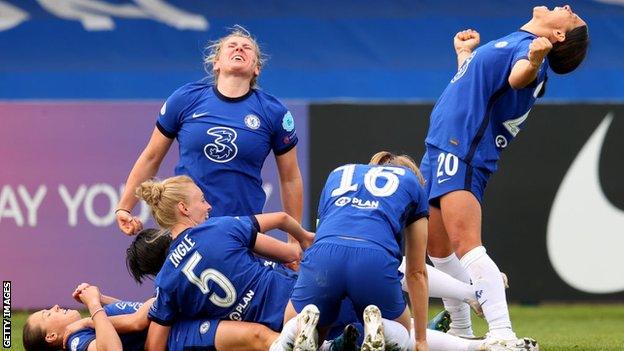 Chelsea players celebrate winning the Champions League semi-final