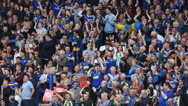 Warrington Wolves supporters