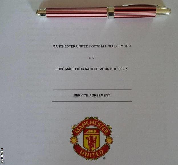 Mourinho posted a photograph of the contract soon after his appointment was confirmed