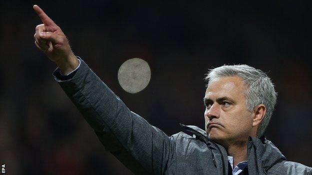 Manchester United sneak past Celta Vigo