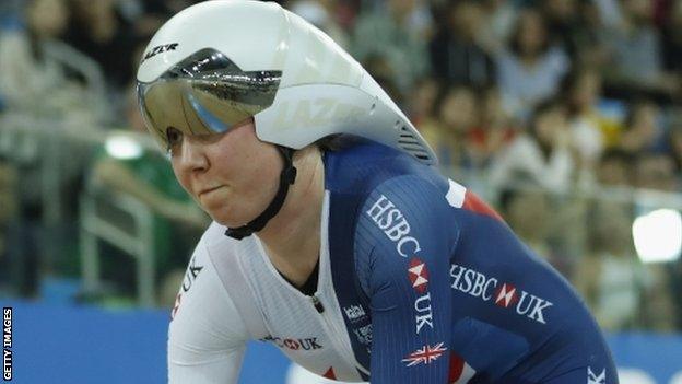 Katie Archibald competes in the individual pursuit at the World Championships