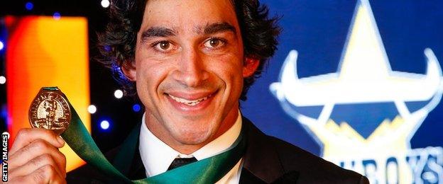 Johnathan Thurston with the 2015 Dally M medal