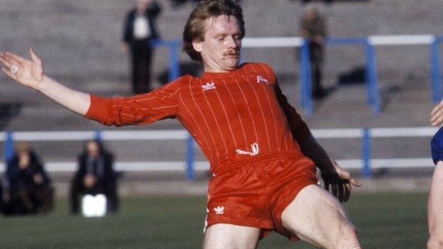 John McMaster in action for Aberdeen in 1982