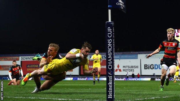 Arthur Retiere scores for La Rochelle