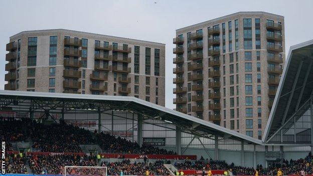 Brentford, Wolves, drone