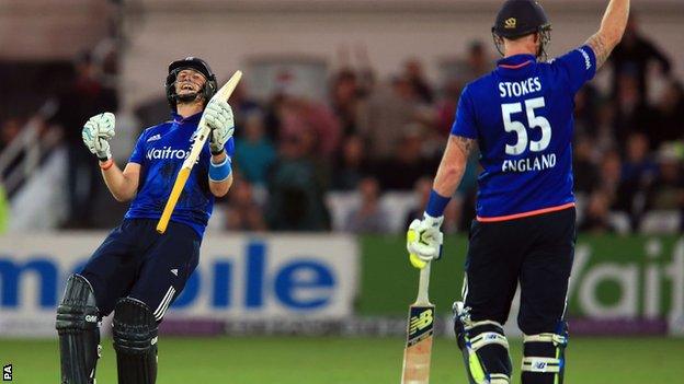 Joe Root celebrates England's win