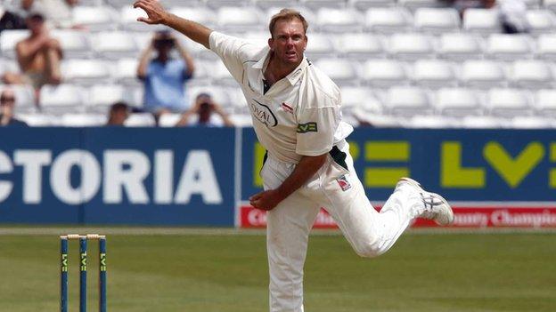 Claude Henderson is one of four players to have won the English T20 three times- along with former Foxes team-mates Paul Nixon and Darren Stevens (twice with Kent), and Australian Dan Christian (once with Hampshire and twice with Notts)