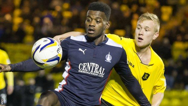 Botti Biabi (left) in action for Falkirk