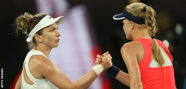 Simona Halep and Harriet Dart