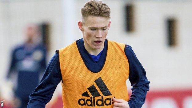 Scott McTominay trains with Scotland