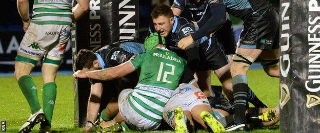 Adam Ashe scores for Glasgow Warriors