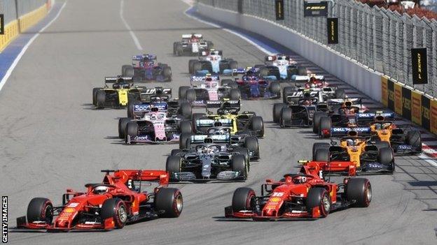 Cars at the start of a grand prix