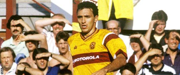 Rob Maaskant playing for Motherwell in the 1990s