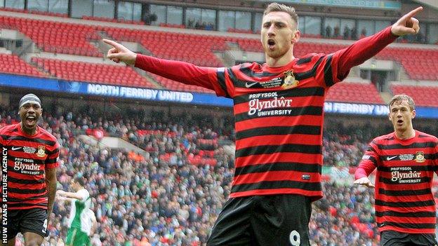 Louis Moult