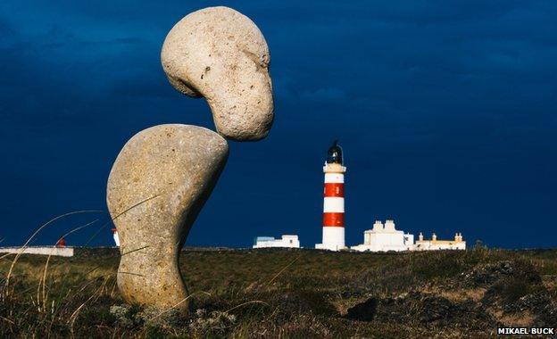 Gravity defying rock sculptures