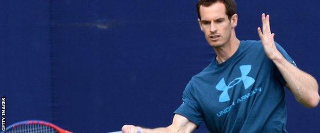 Andy Murray practices at Queen's