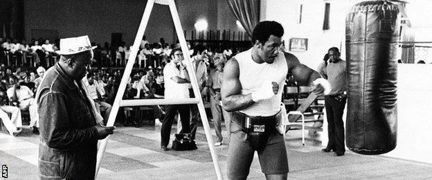 George Foreman with trainer Dick Sadler