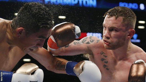 Carl Frampton outpointed WBA featherweight champion Leo Santa Cruz