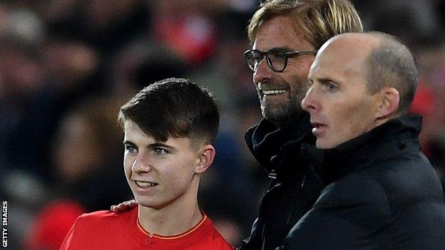 Ben Woodburn and Liverpool manager Jurgen Klopp