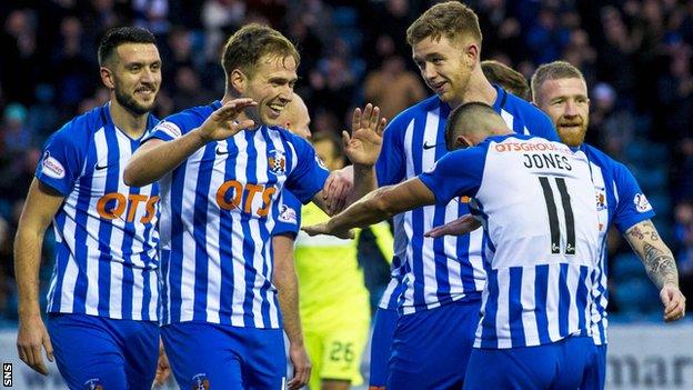 Kilmarnock beat St Mirren 2-1 in their final game before the winter break