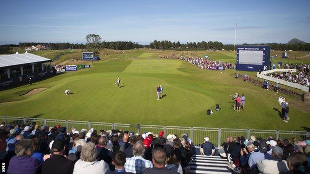 Spectators enjoy the 2019 Scottish Open