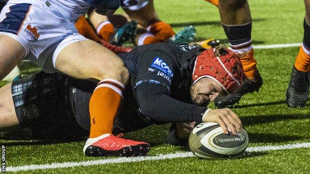 George Turner stretches to score Glasgow's crucial second try