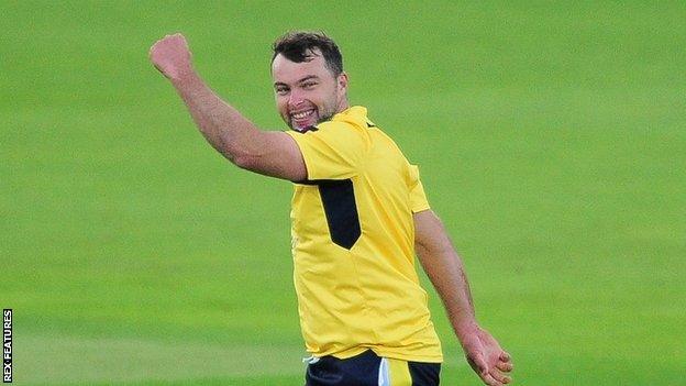 Jake Lintott took 10 wickets at an economy rate of just 6.3 for the Bears in the 2020 Twenty20