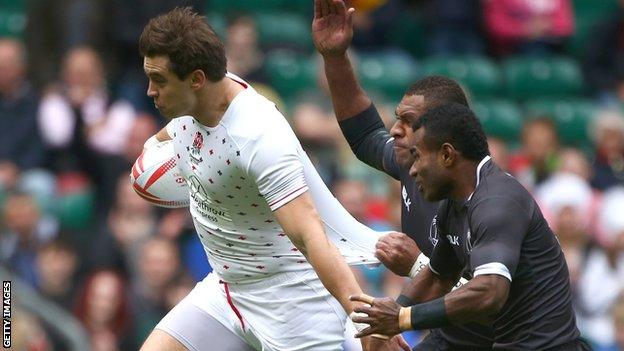 Alex Gray scores for England against Fiji