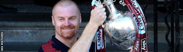 Sean Dyche with the Championship trophy