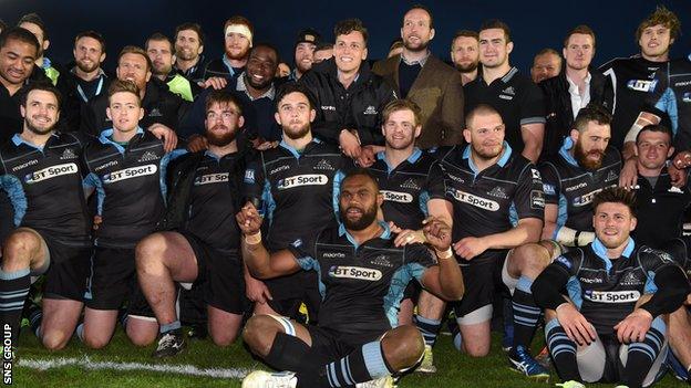 Leone Nakarawa takes centre stage in the post-match celebrations