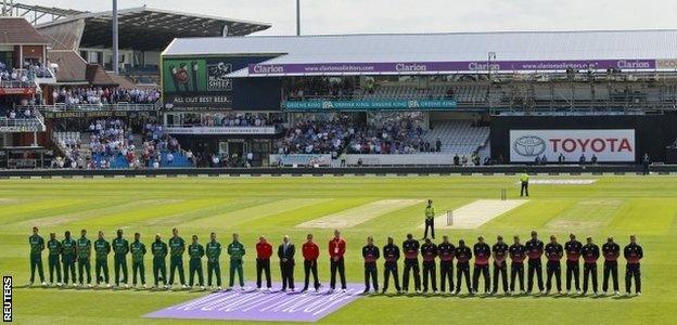 South Africa and England players at Headingley