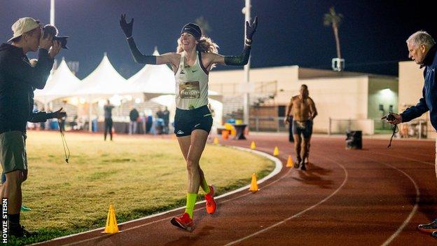 Camille Herron celebrating victory