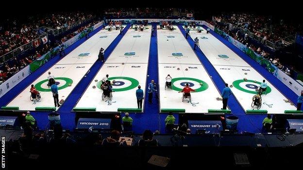 Wheelchair curling rink