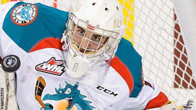 Jackson Whistle in action for the Kelowna Rockets