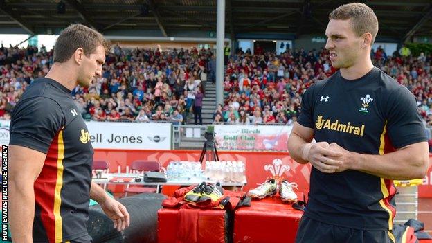 Wales' Sam Warburton (left) and George North (right) train in front of fans at Parc Eirias in Colwyn Bay