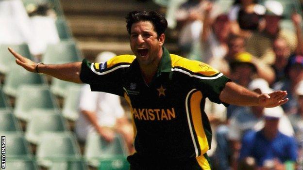 Pakistan bowler Wasim Akram in an ODI against Australia